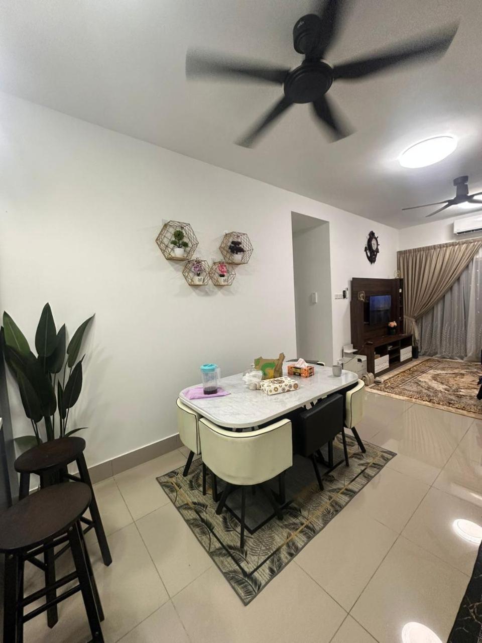 R&r At Razak Residence, Sungai Besi, * Kuala Lumpur
